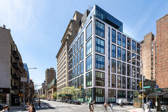 Building Photo - 88 & 90 Lex