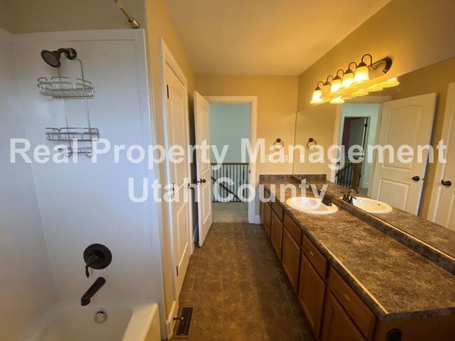 Building Photo - 1769 S 700 W