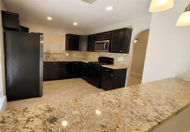 Building Photo - 5227 Clarkston Ln