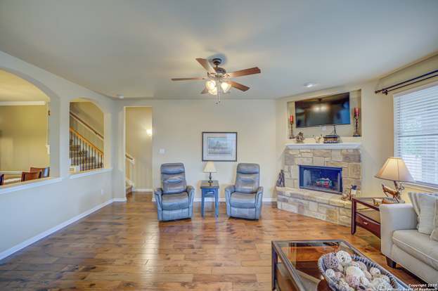 Building Photo - 398 Pecan Meadows