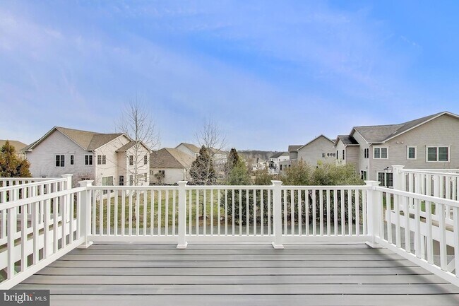 Building Photo - 13411 Deer Highlands Way