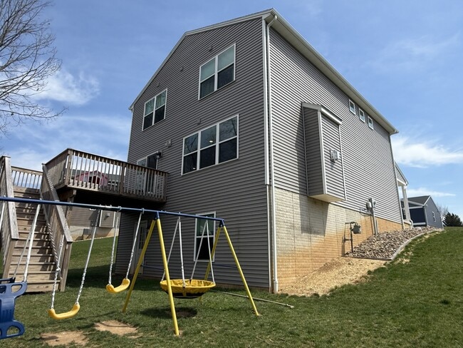 Building Photo - 166 Gwenedd Ln