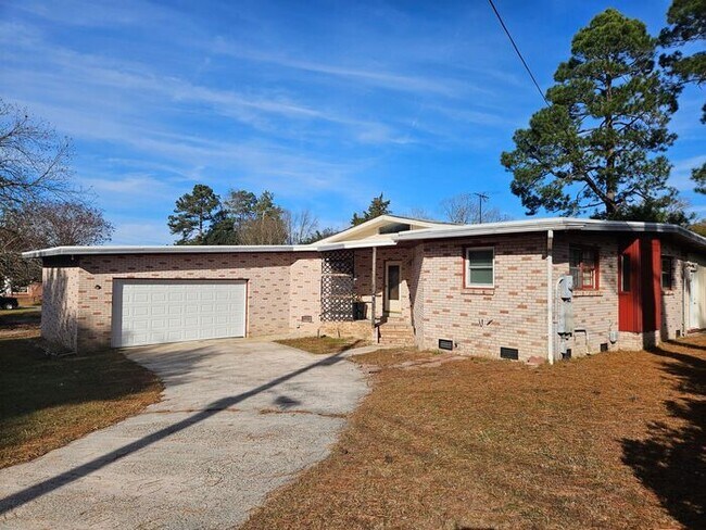 Primary Photo - 117 Autumn Ln