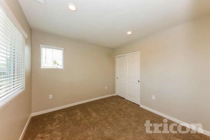 Building Photo - 1762 Taylor Ave