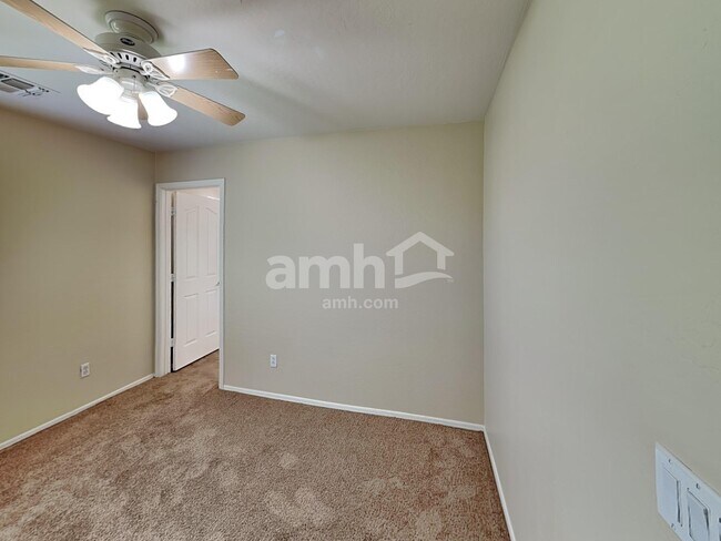 Building Photo - 4242 E Patrick St