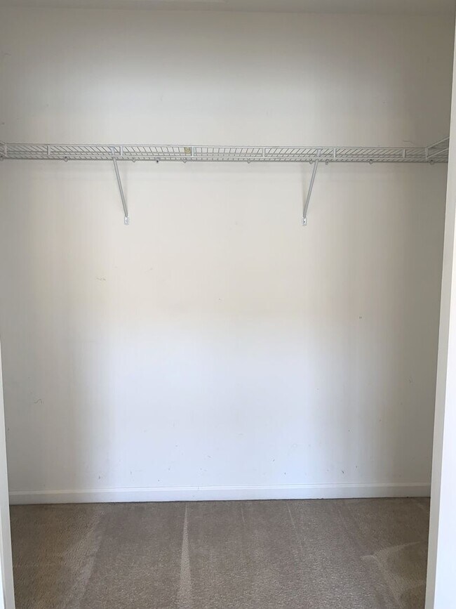 Building Photo - Spacious 3-Bed / 2.5-Bath Townhome – Antrim Crossing Subdivision