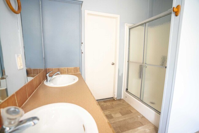 Building Photo - 20511 N Sabine Dr