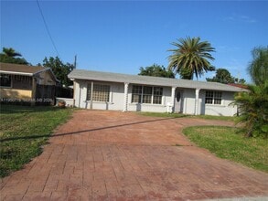 Building Photo - 7913 Ramona St