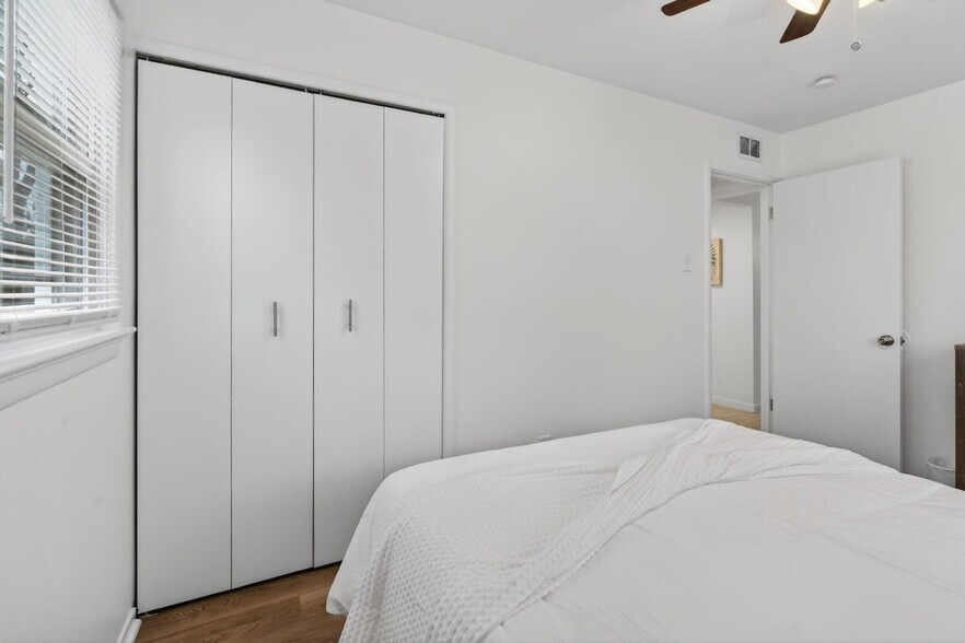 Building Photo - 444 Rosedale Terrace