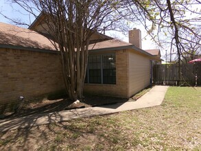 Building Photo - Stockton Properties  ( 2025/27 Redwing Way )