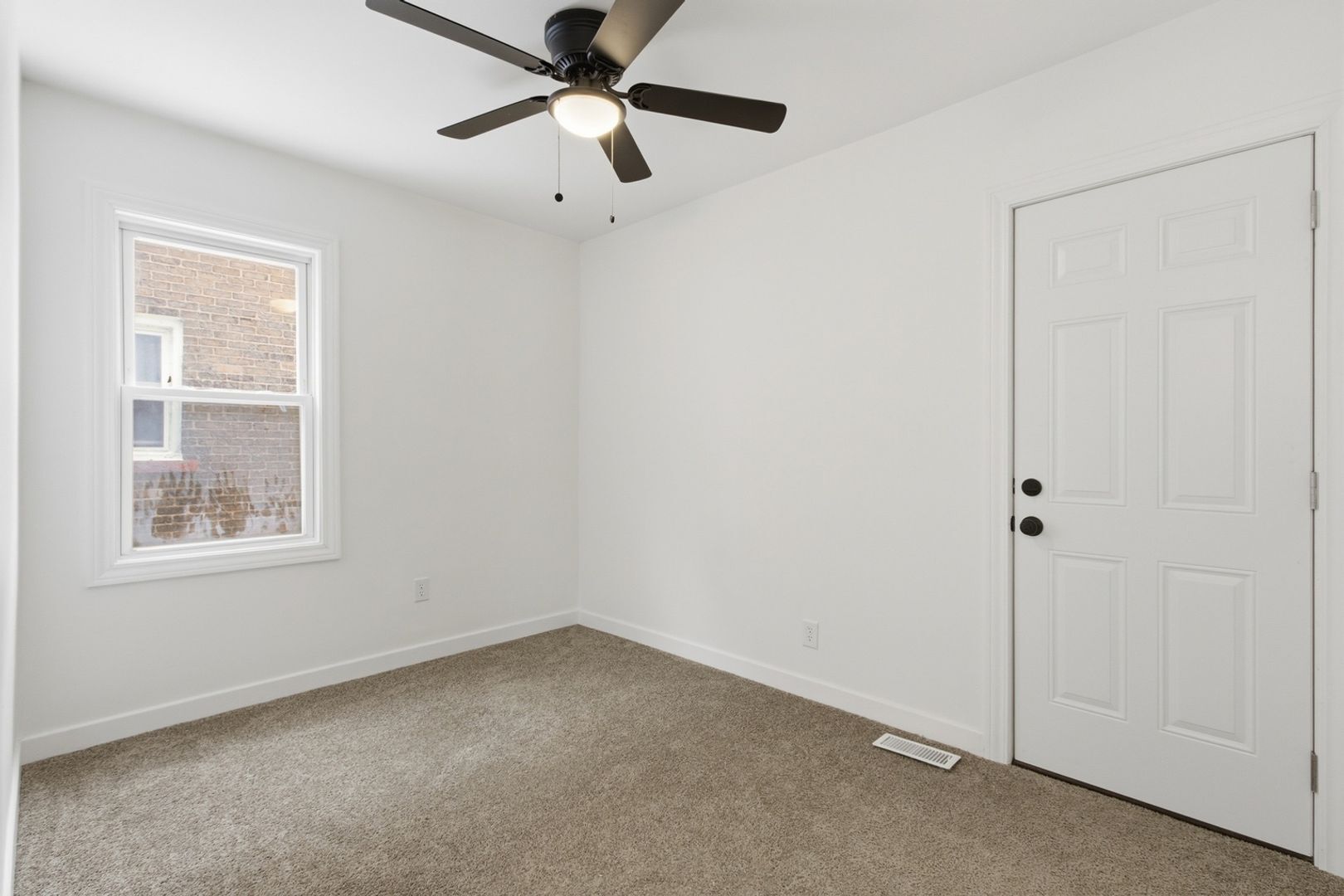 Building Photo - 12611 Stoepel St