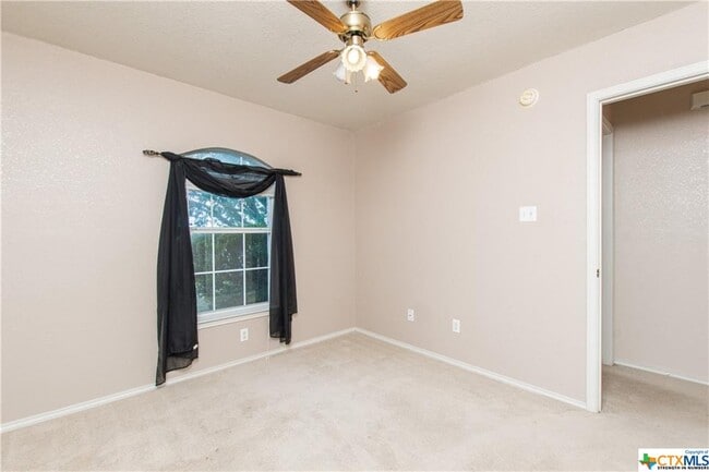 Building Photo - 3407 Solomon Dr