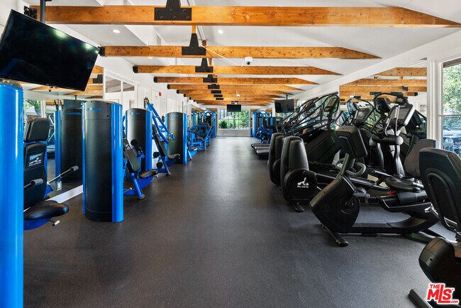 Building Photo - 6 Buckskin Ct