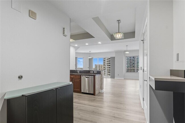 Building Photo - 449 S 12th St