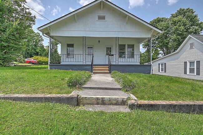 Primary Photo - Modernized Historic 2 Bedroom 1 Bath Home in Johnson City, TN