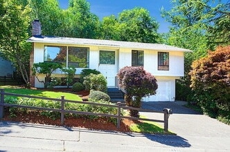 Building Photo - Beautiful split level home in Newport Hills!