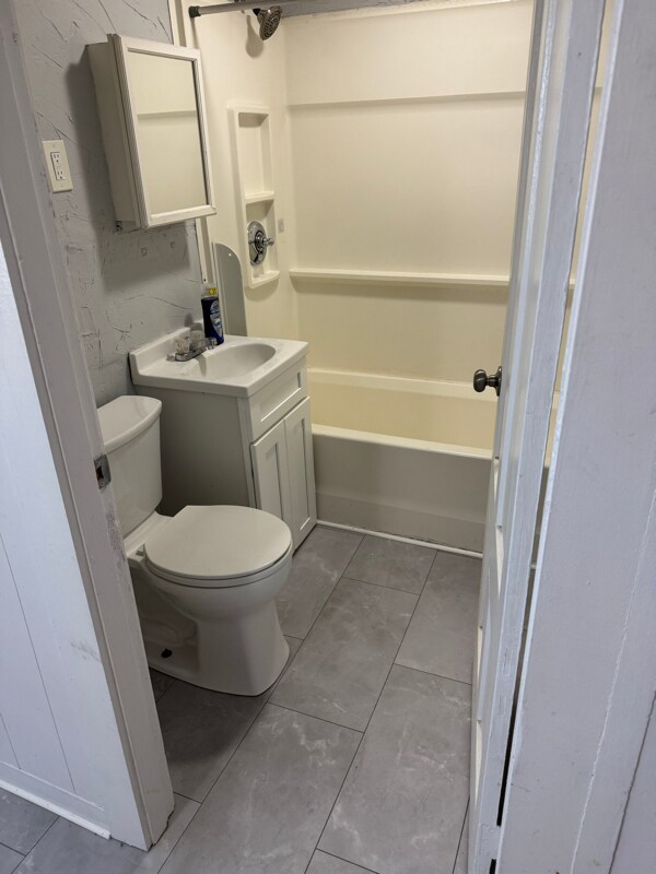 Building Photo - 31 Falmouth St