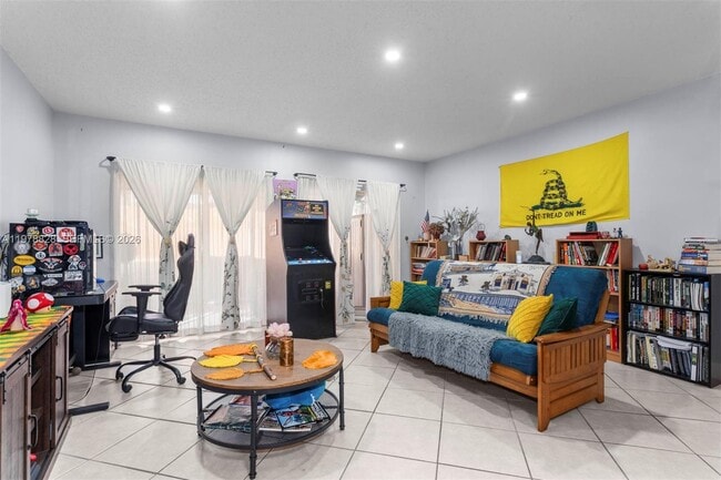 Building Photo - 8380 SW 154th Ave