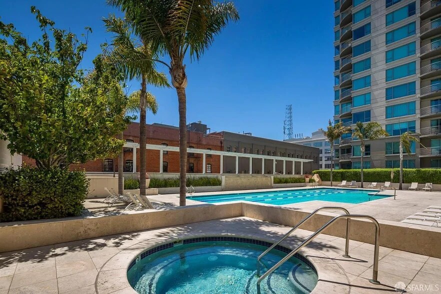 Building Photo - 229 Brannan St