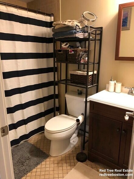 Building Photo - 341 W Broadway