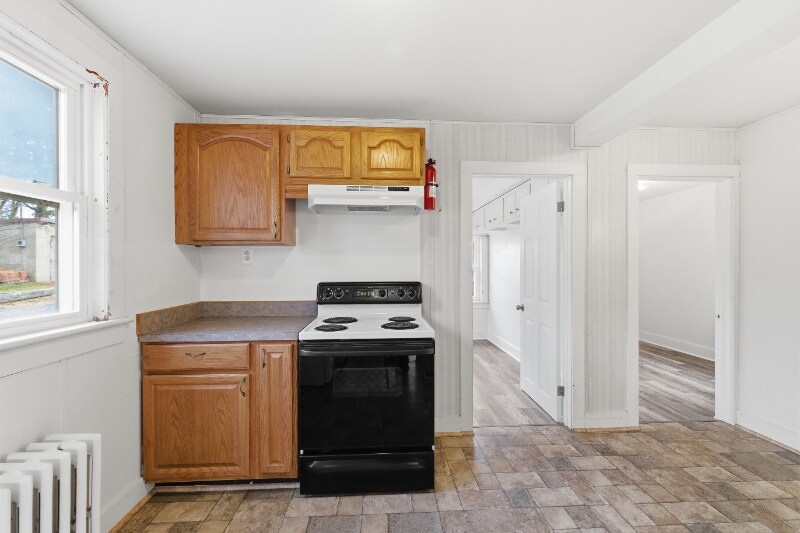 Building Photo - 4 Grandview St