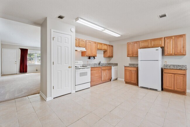 Building Photo - 200 Brookhaven Ct