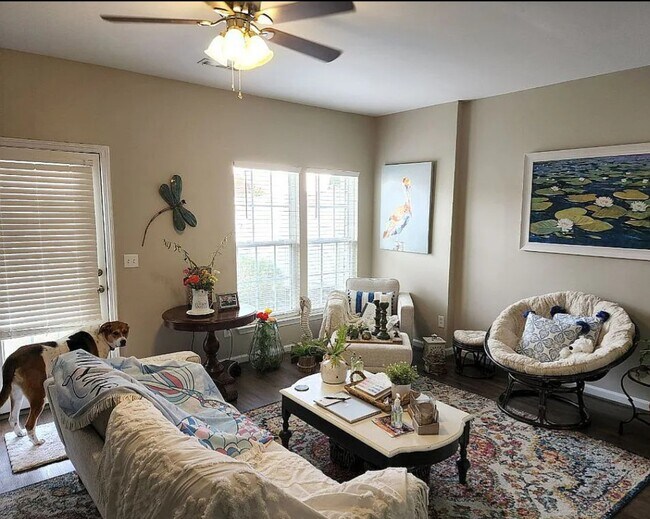 Building Photo - 328 Moonstone Dr