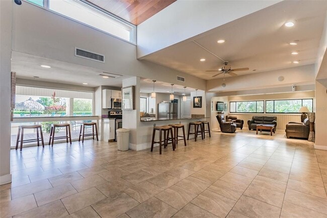 Building Photo - 900 Cove Cay Dr