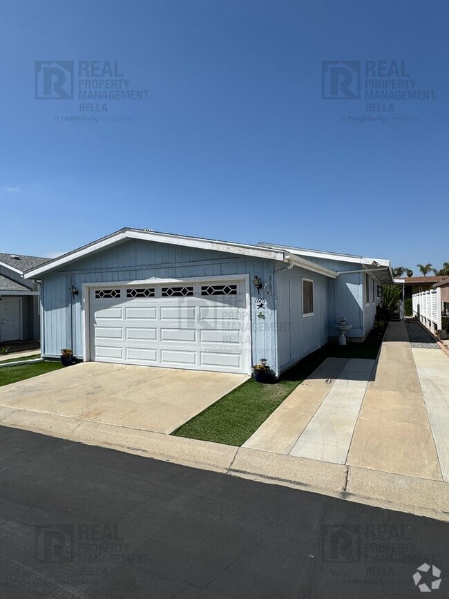 Building Photo - 55+ COMMUNITY- Charming 2-Bed, 2-Bath Home...