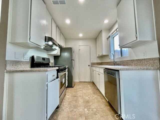 Building Photo - 74614 Driftwood Dr