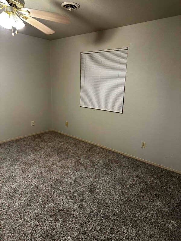 Building Photo - 1206 N 7th St