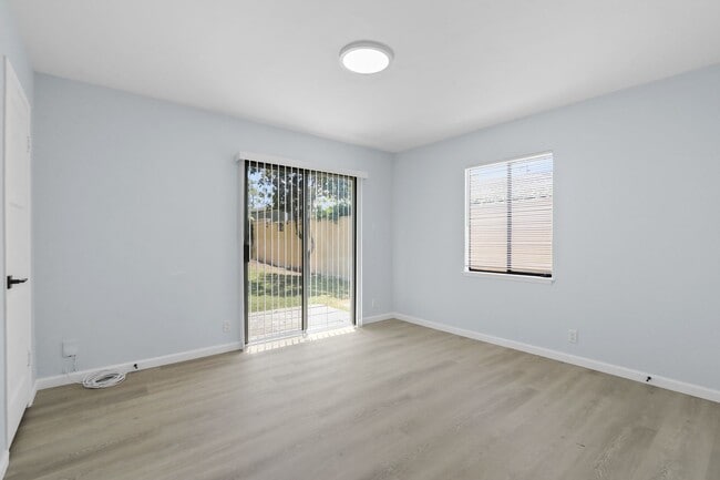 Building Photo - Beautifully Rehabbed Costa Mesa SFH with Large Yard