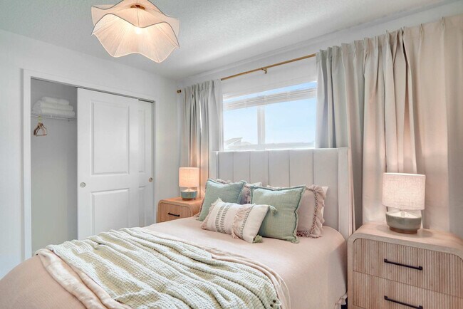 Building Photo - 9194 Seascape Cv