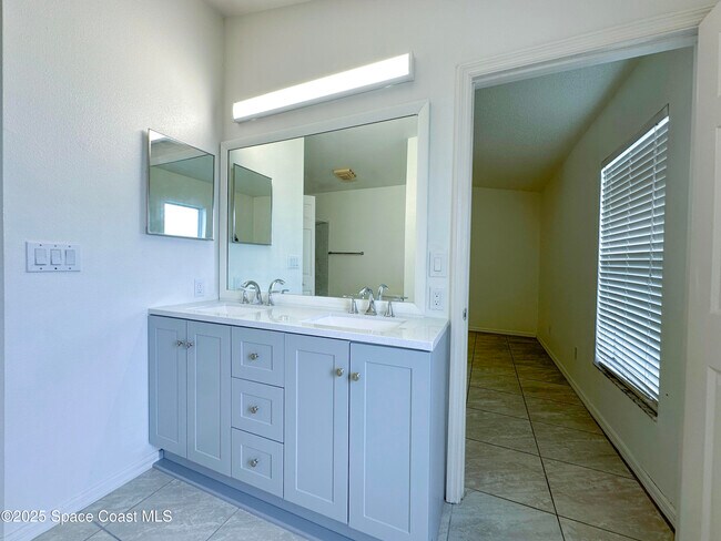 Building Photo - 2406 Deercroft Dr