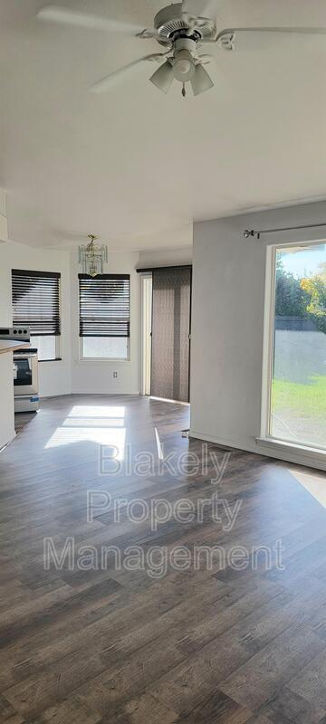 Building Photo - 2263 E Clarene St