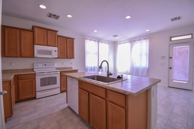 Building Photo - 21017 W Glen St