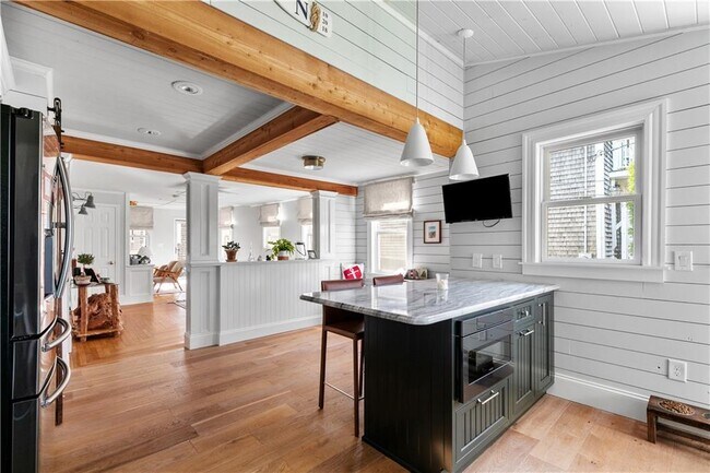 Building Photo - 17 West St