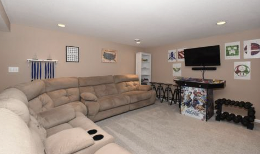 Building Photo - 6753 Hilldale Ct