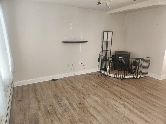 Building Photo - 105 Sanborn St