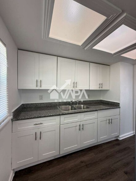 Building Photo - 7119 Westlyn Dr