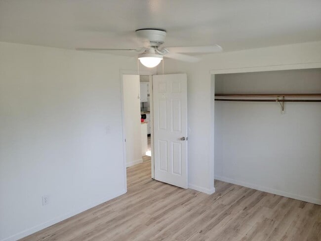 Building Photo - 2213 Lathrop St
