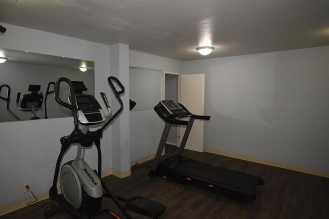 Building Photo - 5820 SW Erickson Ave