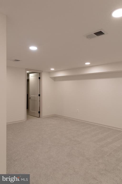 Building Photo - 164 Wesmond Dr