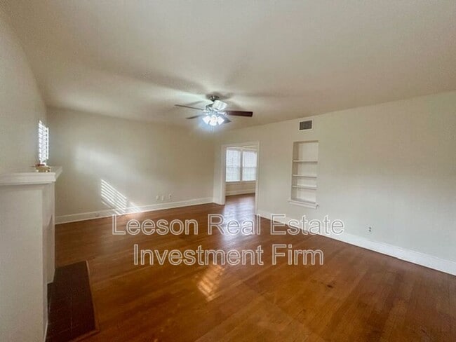 Building Photo - 446 Forest Ave