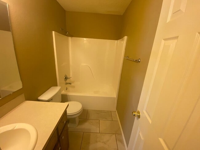 Building Photo - 2914 90th St