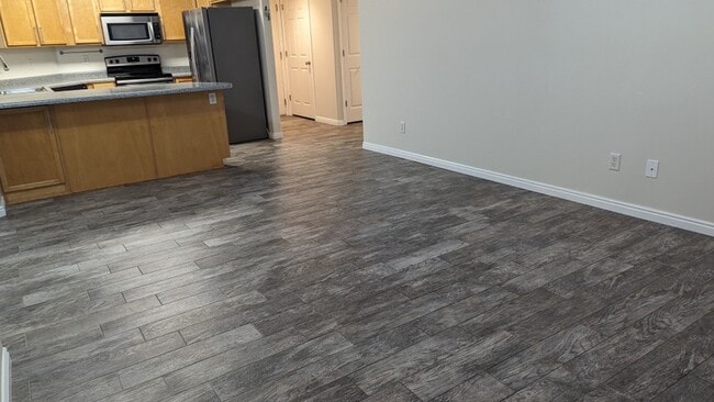 Building Photo - 3181 Alsace Way