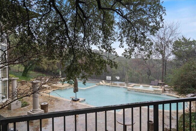 Building Photo - 6000 Shepherd Mountain Cove