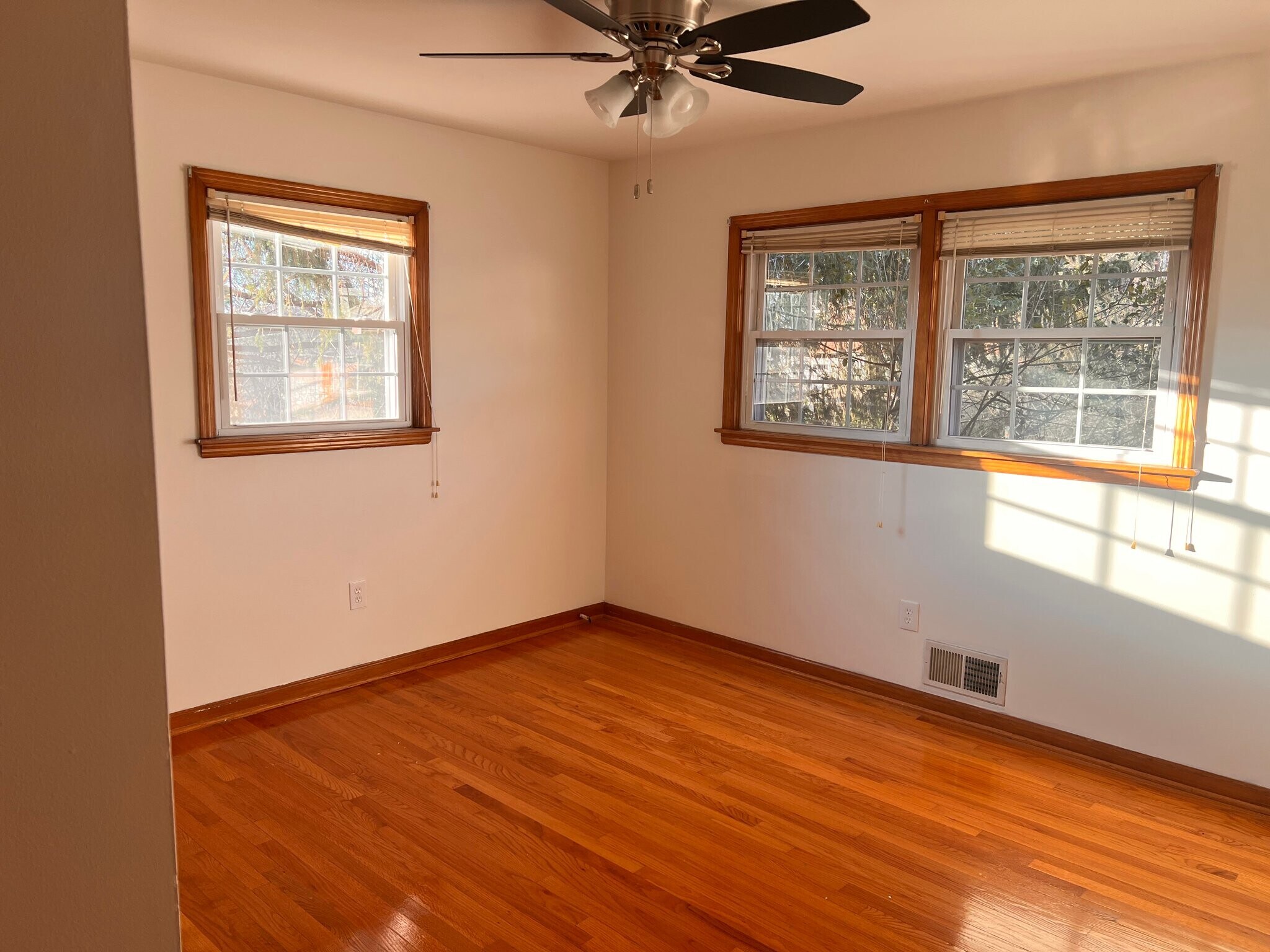 Building Photo - 924 Claiborne Ave