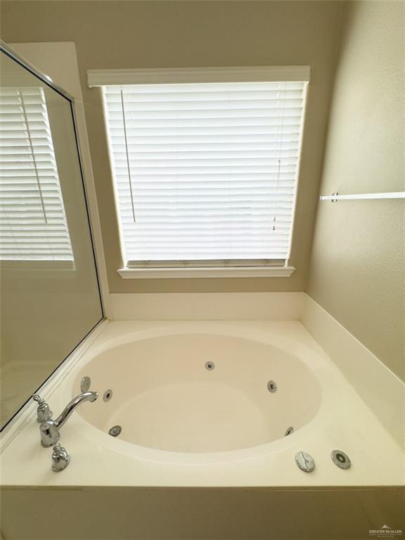 Building Photo - 37 San Sebastian St