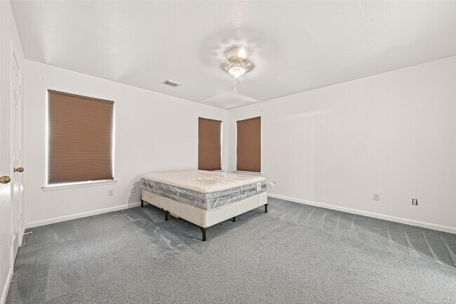 Building Photo - 15707 Crooked Arrow Dr